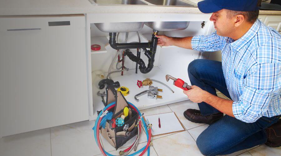 Professional expert plumbing services in Cedarcreek, MO